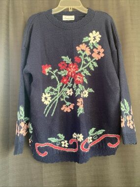Vintage 80’s Navy Floral Crewneck Sweater with Red & Pink Bouquet